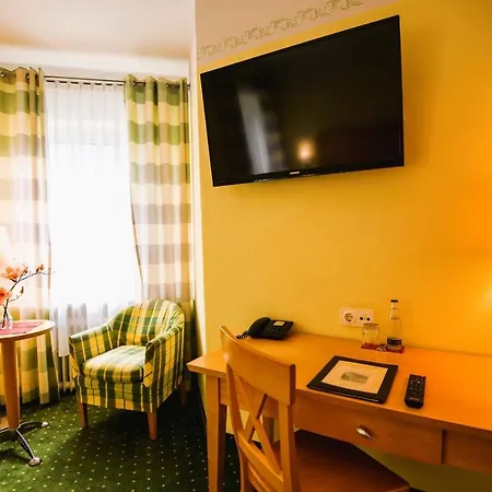 Rosenheimer Hof Hotel 3*