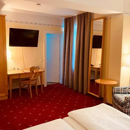 Rosenheimer Hof Отель 2*